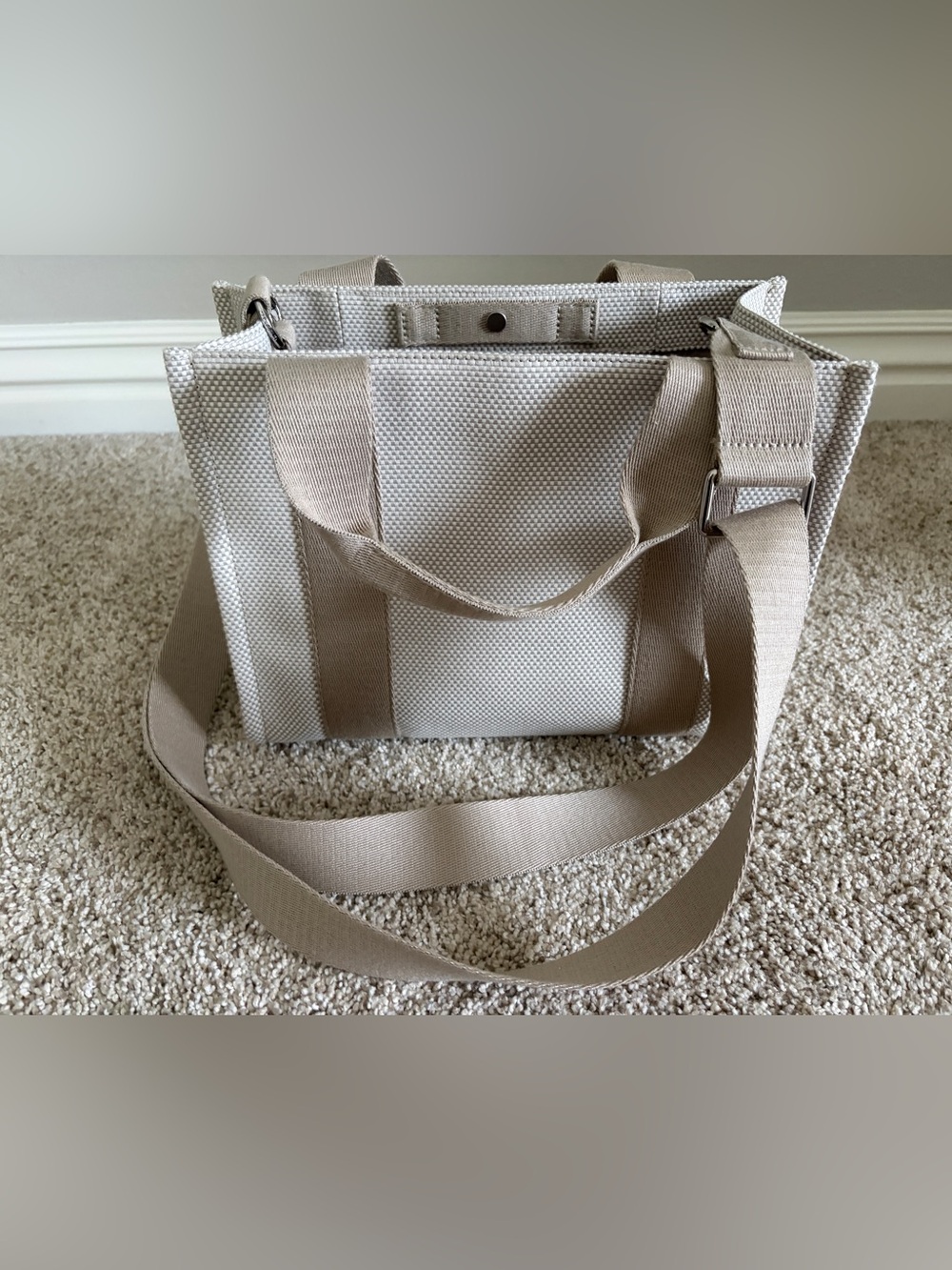Lululemon Purse - Picture 7 of 15